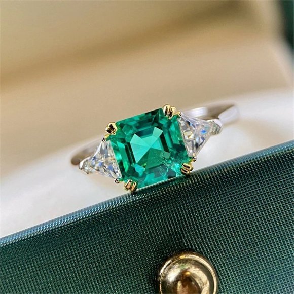 Emerald Ring, Green Stone Ring, Promise Ring, Birthstone Ring, Bling Ring - Picture 3 of 7